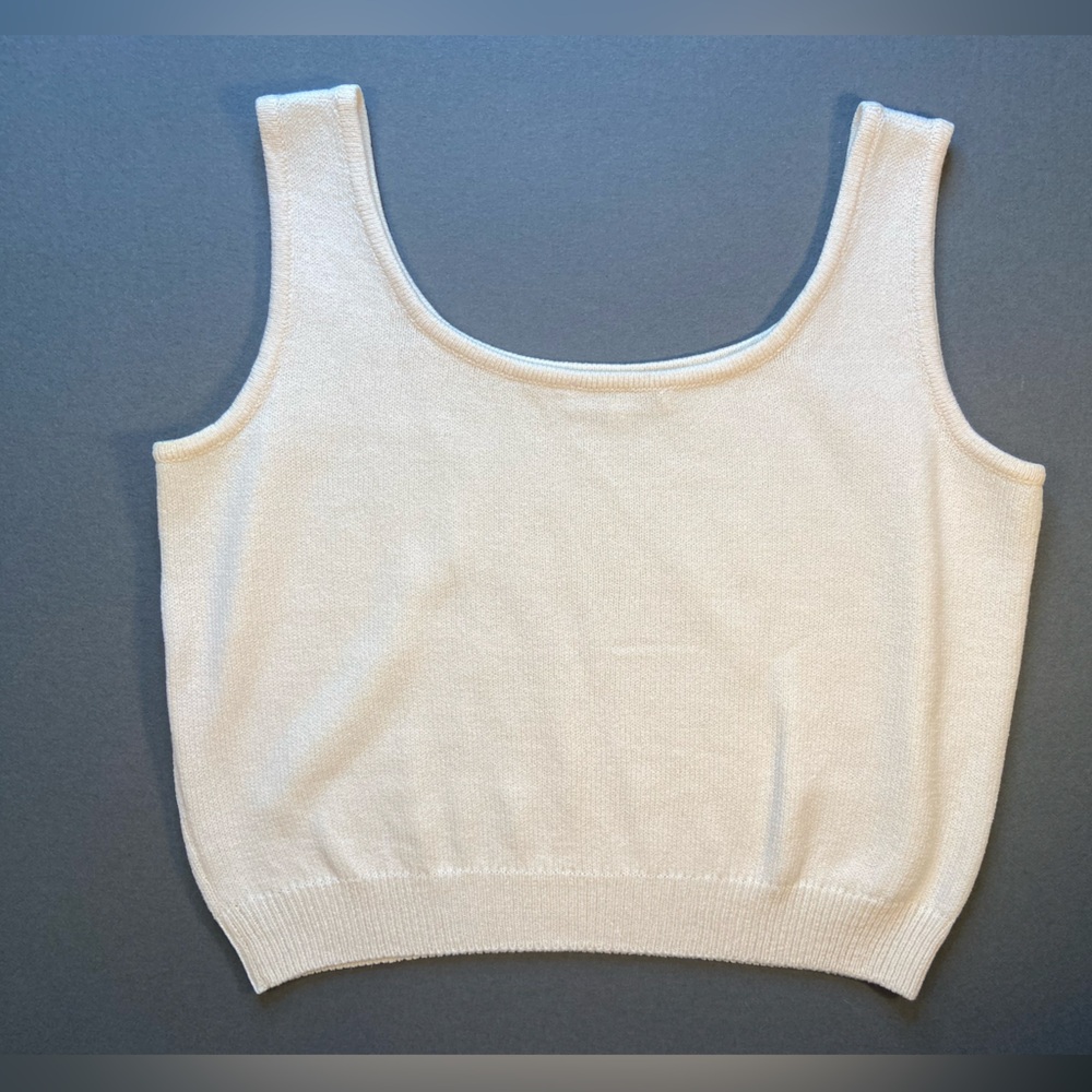 St.John Basics Gold Knit Shell top Short Waisted Size L